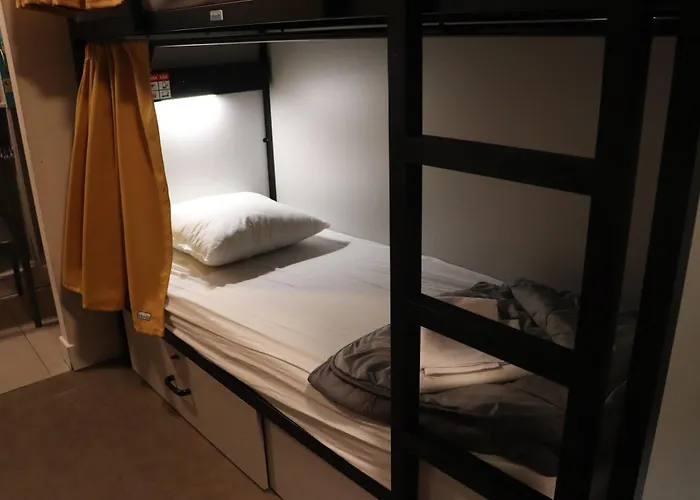 Jacques Brel Youth Hostel